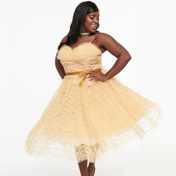 Unique Vintage Dresses & Skirts - Unique Vintage Plus Size 1950s Gold Glitter Tulle Cupcake Swing Dress